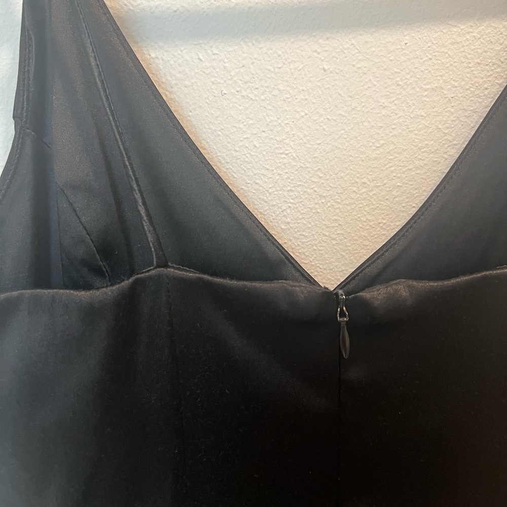 Little black dress in satin material - Picture 4 of 5
